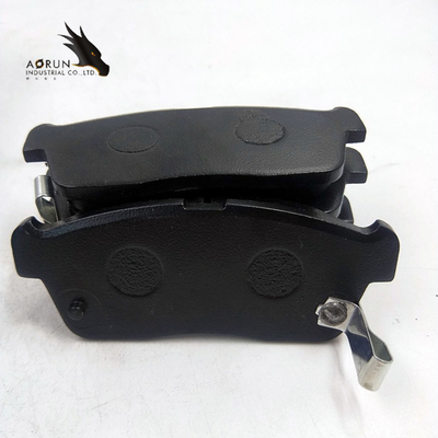 Las zapatas de freno del automóvil frenan la fábrica de encargo D2005 Front Wheel de los enganches