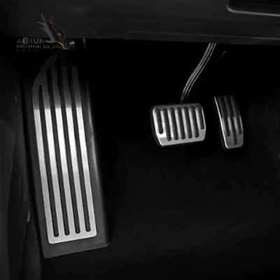 El pedal del pie del coche del pedal del resto del freno del acelerador de la aleación de aluminio de los accesorios rellena para el Tesla Model 3 Y modelo