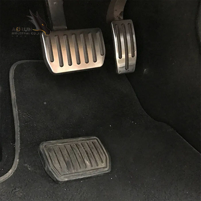 Cojines autos del pedal del pie, cubierta automotriz del pedal de freno del funcionamiento antideslizante compatible con el Tesla Model 3