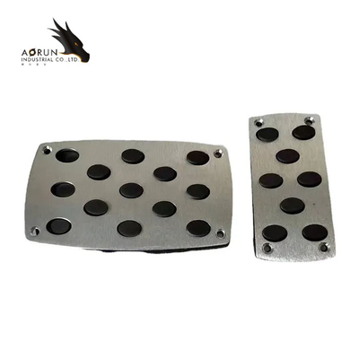 Acepte el pedal antideslizante barato de encargo del pie del acelerador del cojín del pedal de la aleación de aluminio de la buena calidad para el coche universal