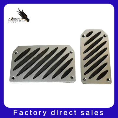Acepte el pedal antideslizante barato de encargo del pie del acelerador del cojín del pedal de la aleación de aluminio de la buena calidad para el coche universal
